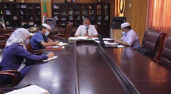 جلسة عمل مع نيابة المديرية للتكوين العالي في الطور الثالث والتأهيل الجامعي والبحث العلمي والتكوين العالي ما بعد التدرج