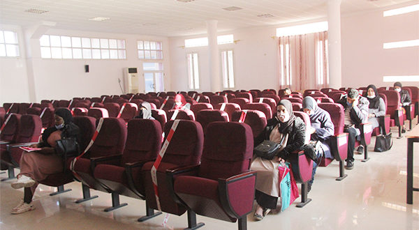 إجراء مسابقة توظيف الإداريين بجامعة غرداية
