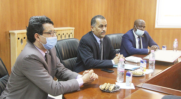 مراسيم تنصيب عميد كلية الآداب واللغات