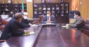 اجتماع مدير الجامعة مع ممثلي نقابات العمال والموظفين