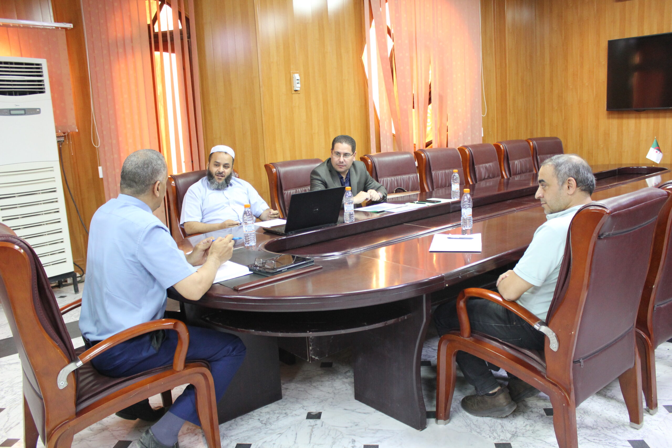 جلسة عمل تحضيرية لمشروع إرساء نظام إدارة الجودة