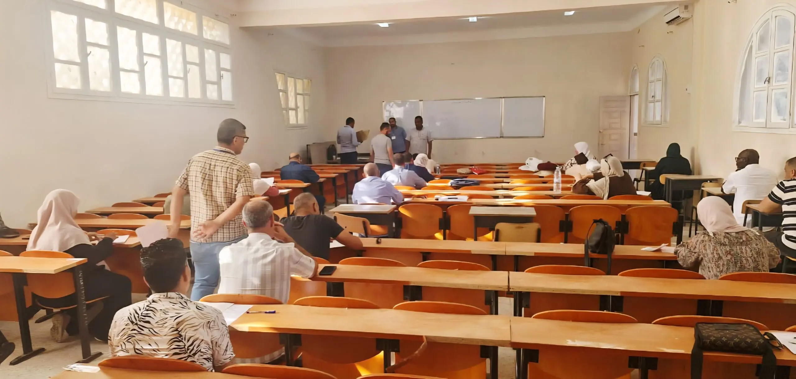 إجراء مسابقة التوظيف الخاصة بالمؤسسات العمومية والترقية المهنية